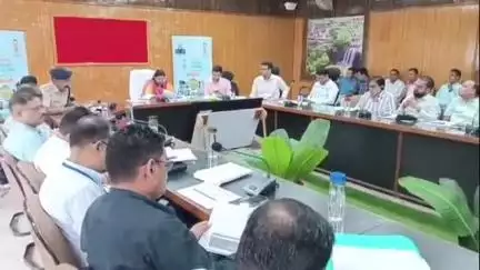 चित्तौड़गढ़: स्वाधीनता दिवस समारोह की तैयारियों को लेकर कलेक्ट्रेट परिसर में आयोजित की गई बैठक