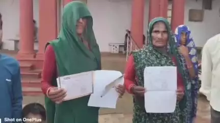 शिवपुरी नगर: कालीपहाड़ी डामरौन में रोजगार सहायक ने विधवाओं की संबल सहायता राशि हड़पी, महिलाओं ने कलेक्टर से की शिकायत