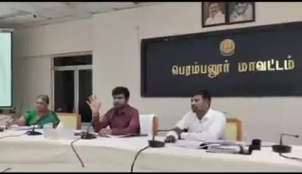 பெரம்பலூர்: வளர்ச்சிப் பணிகளை குறித்த காலத்தில் முடிக்க வேண்டும், ஆய்வுக்கூட்டத்தில் அலுவலர்களுக்கு கலெக்டர் அறிவுறுத்தல்