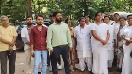 देवघर: झारखंड राज्य चिकित्सा एवं जन स्वास्थ्य कर्मचारी संघ ने स्वास्थ्य मंत्री को ज्ञापन सौंपा
