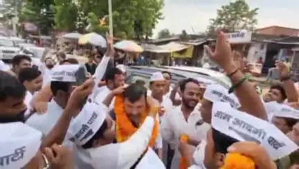 नौगढ़: आम आदमी पार्टी के राज्यसभा सांसद संजय सिंह ने कहा- मधुशाला नहीं, पाठशाला चाहिए
