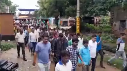 কাশীপুর: পুরুলিয়া-হাওড়া ভায়া মশাগ্রাম ট্রেনটি ইন্দ্রবিল স্টেশনে স্টোপেজের দাবিতে TMC-র স্বারকলিপি জমা,উপস্থিত দলের রাজ্য সম্পাদক
