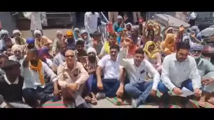 वसुंधरा हॉस्पिटल में 22 वर्षीय महिला की मौत पर परिजनों ने लापरवाही का आरोप लगाते हुए किया हंगामा