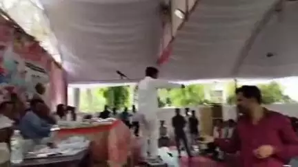 अजीतमल: बाबरपुर में सदर विधायक ने बंजारा समाज के नायक लख्खी शाह बंजारा की जयंती पर समाज के छात्रों को सम्मानित किया