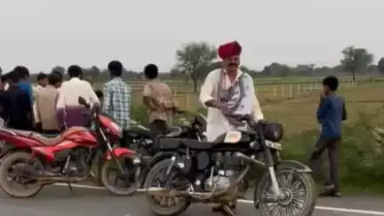 हिण्डोली: तेज रफ्तार कार ने बाइक सवार पति-पत्नी को मारी टक्कर, पति-पत्नी की मौत, बच्चे हुए बेसहारा