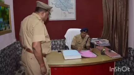 भोगांव: बेवर थाने का एसपी ने पहुंचकर किया औचक निरीक्षण, दिए आवश्यक दिशा-निर्देश