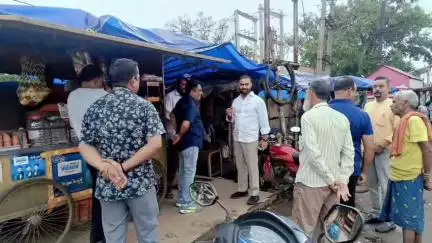 ସୁକିନ୍ଦା: ଦାନଗଦି ଛକରେ କର୍ମୀ ମାନଙ୍କ ସହିତ ବିଶେଷ ଆଲୋଚନା କଲେ ପୂର୍ବତନ ମନ୍ତ୍ରୀ ପ୍ରିତିରଞ୍ଜନ ଘଡାଇ