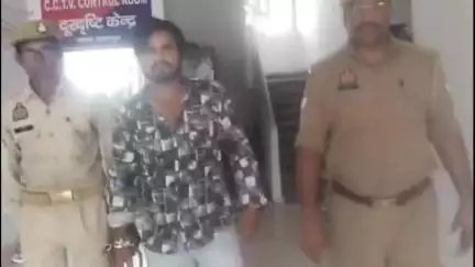 अमरोहा: रजबपुर थाना पुलिस ने चोरी करने वाले अभियुक्त को किया गिरफ्तार, बरामद हुए जेवरात और नकदी