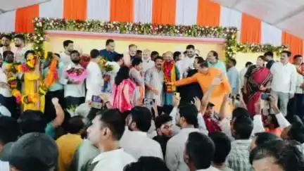 ବିଜେପୁର: ଭୁବନେଶ୍ୱର ସ୍ଥିତ ବିଜେପି କାର୍ଯ୍ୟାଳୟ ଠାରେ ଆଜି ବିଜେପୁର ବିଧାୟକ ମନମୋହନ ସାମଲ ଙ୍କୁ ଜଣାଇଲେ ସ୍ବାଗତ ସମ୍ବର୍ଦ୍ଧନା