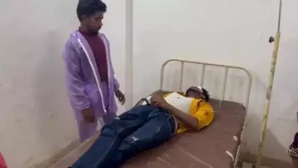 खातेगांव: नेमावर के पास गुराडिया फाटे पर दो बाइकों की टक्कर, एक की मौत