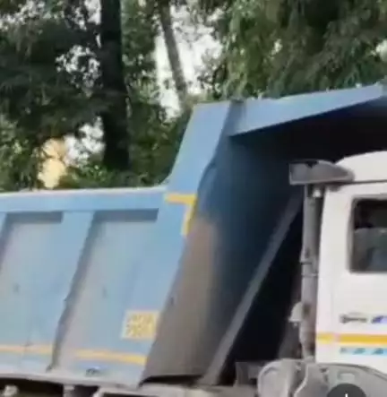 चास: मखदुमपुर में करंट लगने से हाईवा खलासी की मौत