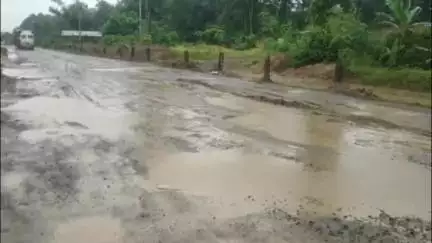 খোয়াই: খোয়াইতে বর্তমান সরকারের গর্বের জাতীয় সড়ক যেন মনে হয় অলিগলির পথ! সমস্যায় যান চালকরা #jansamasya