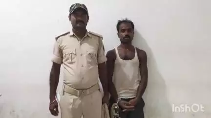 बिहारीगंज: मद्य निषेध विभाग ने बभनगामा गांव से फरार स्मैक कारोबारी को किया गिरफ्तार, न्यायालय में किया पेश