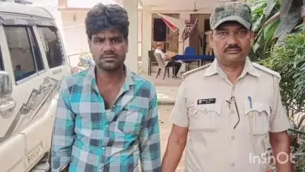 बिहारीगंज: गांधी चौक से शराब पीने के जुर्म में एक व्यक्ति को बिहारीगंज पुलिस ने किया गिरफ्तार