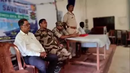 গোপীবল্লভপুর ১: পথনিরাপত্তা সপ্তাহ উপলক্ষে গোপীবল্লভপুরের ধানমোল SC হাইস্কুলে ছাত্রছাত্রীদের নিয়ে সচেতনতা শিবিরের আয়োজন
