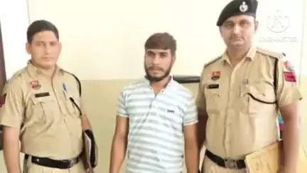 खरखौदा: थाना खरखौदा पुलिस ने अवैध शराब तस्करी में शामिल फरार आरोपी को किया गिरफ्तार