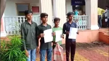 शिवपुरी नगर: गोवर्धन शासकीय हायर सेकंडरी स्कूल के प्रिंसिपल पर छात्रों ने परेशान करने और टीसी न देने के आरोप लगाए
