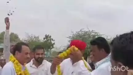 जैसलमेर: थार के रेगिस्तान में हरियाली की क्रांति, चांधनगांव में एक दिन में ₹10,000 पौधे दिए जिला प्रशासन और स्थानीय भामाशाहों ने