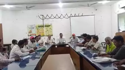 महागामा: महागामा प्रखंड कार्यालय में NLM टीम की बैठक, विकास योजनाओं की समीक्षा की गई