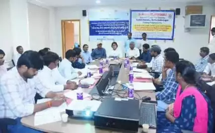గద్వాల్: గ్రామసభలపై ప్రతి మండలం నుంచి ఇద్దరు చొప్పున పంచాయతీ కార్యదర్శులకు శిక్షణ: అదనపు కలెక్టర్ నర్సింగరావు