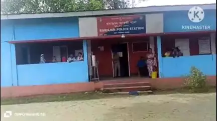 ডুমডুমা: বাঘজান চাহ বাগিচাত চাহ বাগিচাৰ পৰিচালকৰ বিৰুদ্ধে ছাগলী চুৰ কৰাৰ অভিযোগ ৰাইজৰ