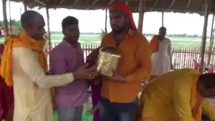 सुल्तानपुर: समरथपुर का काली माता मंदिर श्रद्धा का प्रतीक बना, सुबह-शाम गूंजते हैं जयकारे, श्रद्धालुओं की भीड़ उमड़ती है