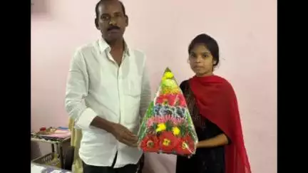 మంథని: బాసర గాంధీ యూనివర్సిటీ ఆఫ్ నాలెడ్జ్ టెక్నాలజీ త్రిబుల్ ఐటీ లో సీట్ సాధించిన ప్రగతి విద్యార్థిని మౌటం కీర్తన