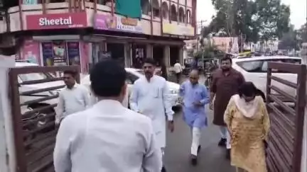 बुरहानपुर: जनपद पंचायत सदस्य बहादरपुर सीट उपचुनाव के लिए नामांकन जमा, कांग्रेस समर्थित उम्मीदवार ने भी किया नामांकन