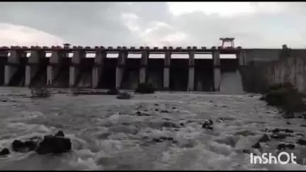 केळापूर: सायखेडा धरणात 94% जलसाठा,उपविभागीय अधिकारी पाटबंधारे उपविभाग पांढरकवडा यांनी दिला नदीकाठच्या नागरिकांना सतर्कतेचा इशारा