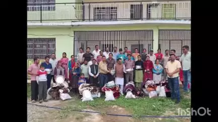 रिवालसर: सिराज क्षेत्र में आपदा प्रभावितों को राहत सामग्री वितरित, बल्ह विधायक इंद्र सिंह गांधी ने निभाई संवेदनशील भूमिका