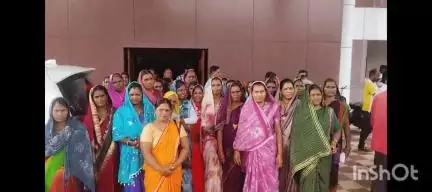 बेमेतरा: मुड़पार में बन रहे फैक्ट्री का ग्रामीण एवं महिलाएं कलेक्ट्रेट पहुंचकरDM को ज्ञापन सौप कर रोक लगाने की मांग#jansamasya