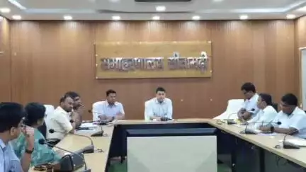 डुमरा: सीतामढ़ी: पेंशनधारियों को मिलेगी बढ़ी राशि, 11 जुलाई के कार्यक्रम को लेकर डीएम ने की बैठक