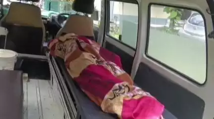 তুফানগঞ্জ ১: নাটাবাড়ি খাটাজানীর পাড় এলাকায় পারিবারিক অশান্তির জেরে মহিলার অস্বাভাবিক মৃত্যু, দেহ ময়না তদন্তে পাঠালো পুলিশ