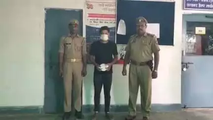 हापुड़: थाना हापुड़ देहात पुलिस ने मंदिर में हुई चोरी का माल खरीदने वाले अभियुक्त को गिरफ्तार किया