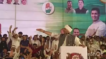 अशोक नगर: कृषि उपज मंडी में कांग्रेस के न्याय सत्याग्रह में जीतू पटवारी सहित हजारों कार्यकर्ताओं ने दी गिरफ्तारी