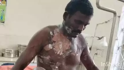 చిగురుమామిడి: ఒంటిపై పెట్రోల్ పోసుకొని ఆత్మహత్యాయతనం చేసిన రాములు అనే వ్యక్తి ఆసుపత్రిలో చికిత్స పొందుతూ మృతి