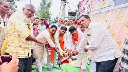 कालापीपल: फरड़ से हायर सेकेंडरी तक ₹2.91 करोड़ की लागत से बनेगी सड़क, विधायक ने किया भूमिपूजन