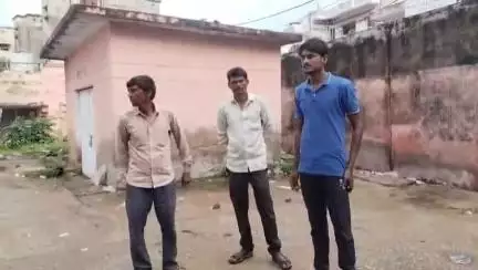 महोबा: बसौरा गांव की एक महिला ने अज्ञात कारणों से सुनसान मकान के अंदर फांसी लगाकर की आत्महत्या, परिवार में मचा कोहराम