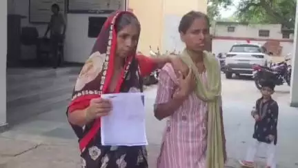 मथुरा: कलयुगी बहू की करतूत, मारपीट कर सास को किया बेघर
