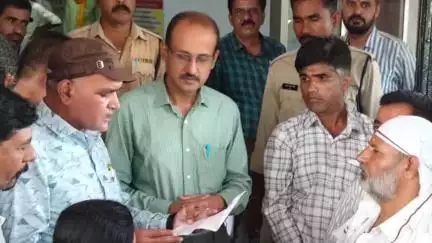 राजगढ़: राजगढ़: ई-अटेंडेंस योजना को लेकर राज्य शिक्षक संघ ने मुख्यमंत्री के नाम कलेक्टर को ज्ञापन दिया