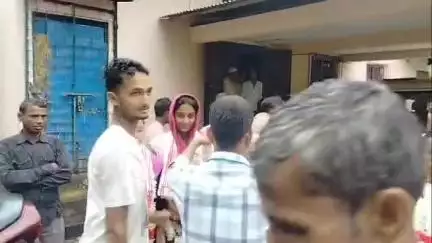 হাইলাকান্দি: সব জল্পনা কল্পনার অবসান,
দাড়িয়ারঘাট বলদাবলদিতে জয়ী হয়ে উন্নয়নই লক্ষ্য বলে বলেন বিশিষ্টরা