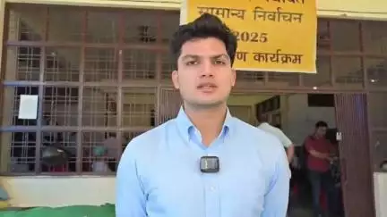 रुद्रप्रयाग: प्रशिक्षण के दूसरे दिन जिला निर्वाचन अधिकारी प्रतीक जैन ने प्रशिक्षण केंद्र का दौरा किया
