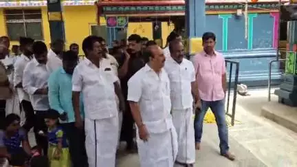 ஸ்ரீபெரும்புதூர்: வல்லக்கோட்டை முருகன் கோவிலில் சிறு குறு மற்றும் நடுத்தர தொழில் நிறுவனங்கள் துறை அமைச்சர் தா.மோ. அன்பரசன் சுவாமி தரிசனம்