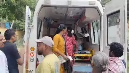 चाईबासा: सीआरपीएफ की गाड़ी से बाइक सवार की टक्कर, एक युवक की मौत, दूसरा गंभीर रूप से घायल