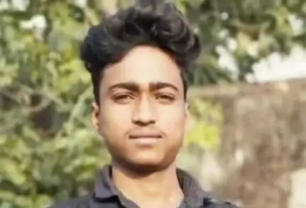बांसी: इटवा थाना क्षेत्र के राजपुर गांव में 17 वर्षीय किशोर ने फंदे से लटककर दी अपनी जान, परिवार में मातम का माहौल