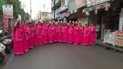 नागदा: मुनिभगवंतों का ऐतिहासिक चातुर्मास प्रवेश, जापान के गुरुभक्त नागदा पहुंचे