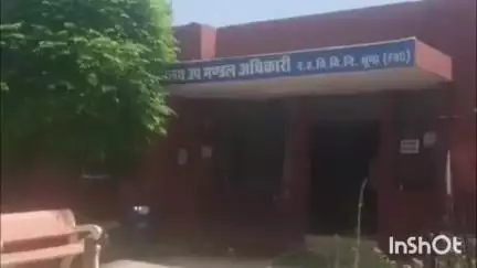 फतेहाबाद: भूना में बिजली निगम दफ्तर पर सीएम फ्लाइंग की रेड, हिसार से आई टीम कर रही जांच, एसडीओ से पूछताछ