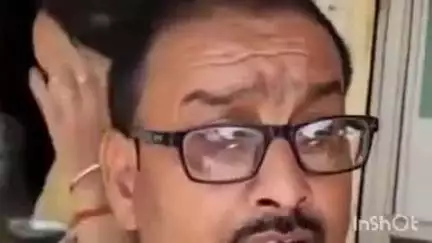 हुज़ूर: रीवा: सीवर लाइन के गड्ढे में गिरे दंपत्ति, कांग्रेस नेता विनोद शर्मा ने जताया विरोध