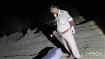बड़हरा: परशुरामपुर गांव के समीप से बाइक पर लदे 10 पेटी अंग्रेजी शराब को सिन्हा थाना पुलिस ने किया बरामद, तस्कर फरार