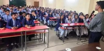 कांकेर: प्रयास आवासीय विद्यालय में कैरियर मार्गदर्शन कार्यक्रम का आयोजन किया गया